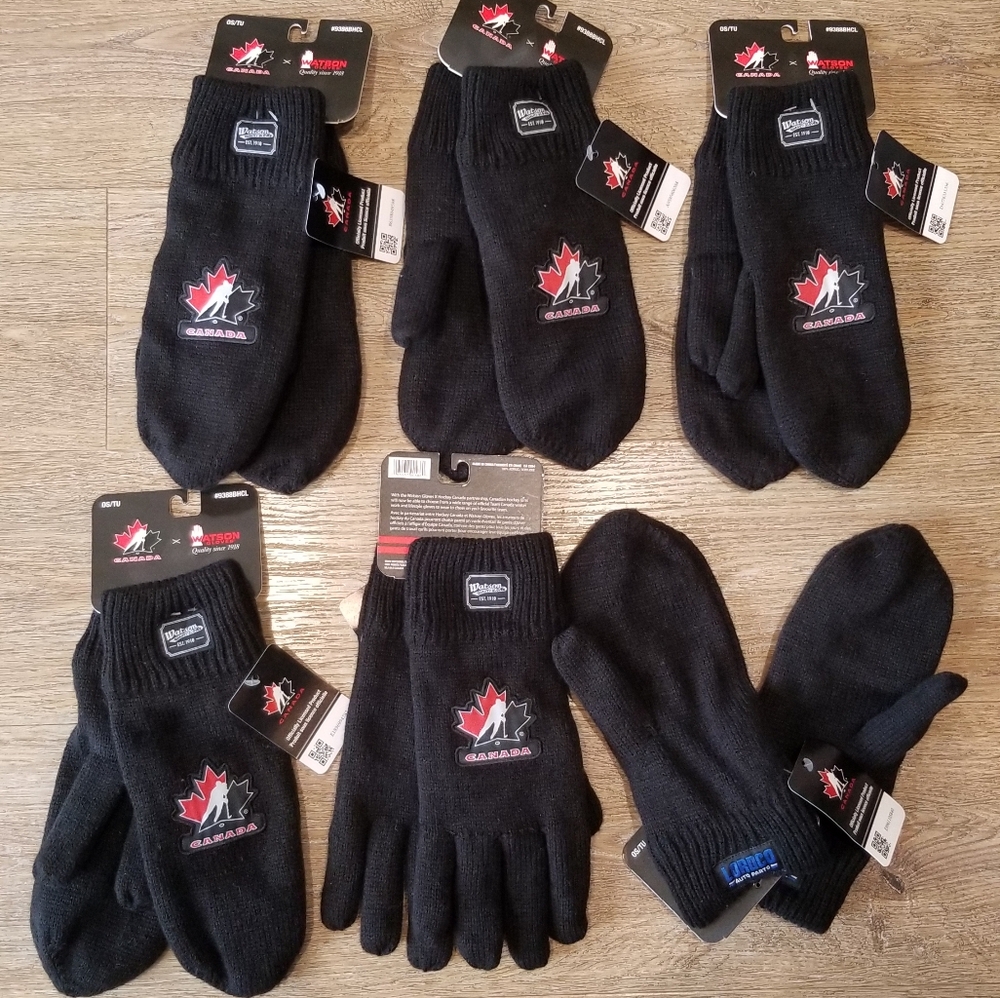 A lot of 6 pairs of mittens, gloves, brand new